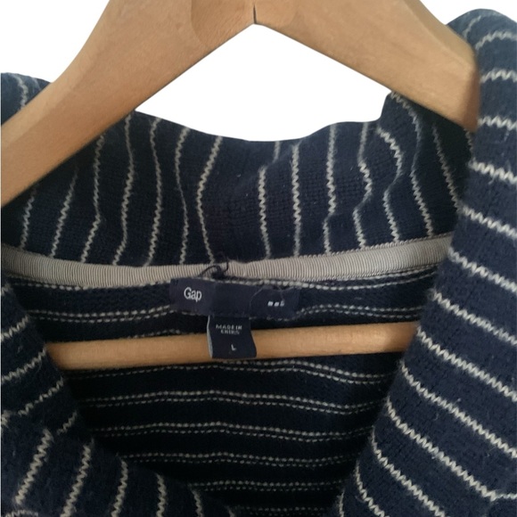 Men’s Gap navy blue with white stripes buttoned collar sweater, size Large - Picture 2 of 5